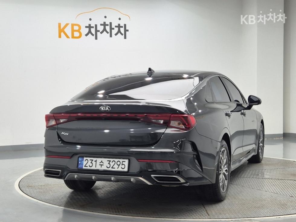 Kia K5 — miniaturë 3