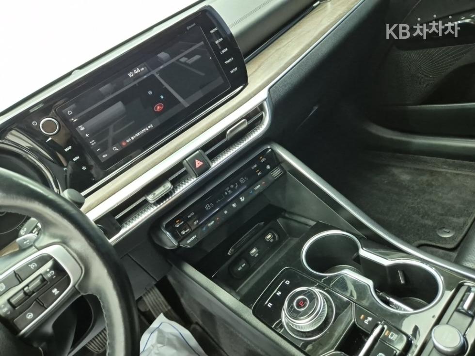 Kia K5 — miniaturë 9