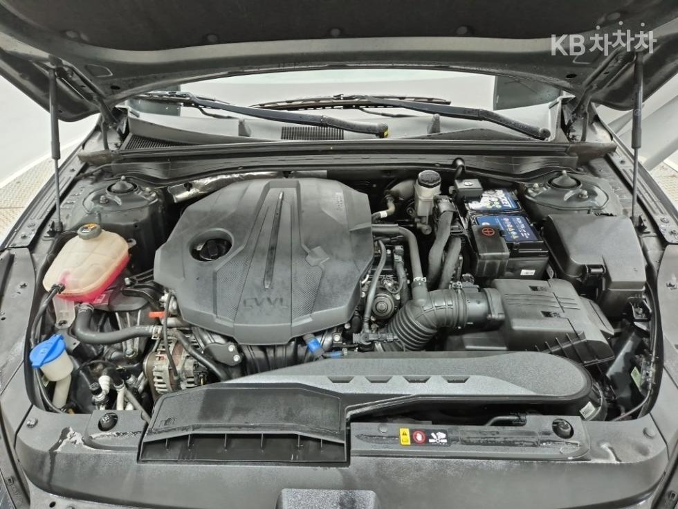 Kia K5 — miniaturë 10