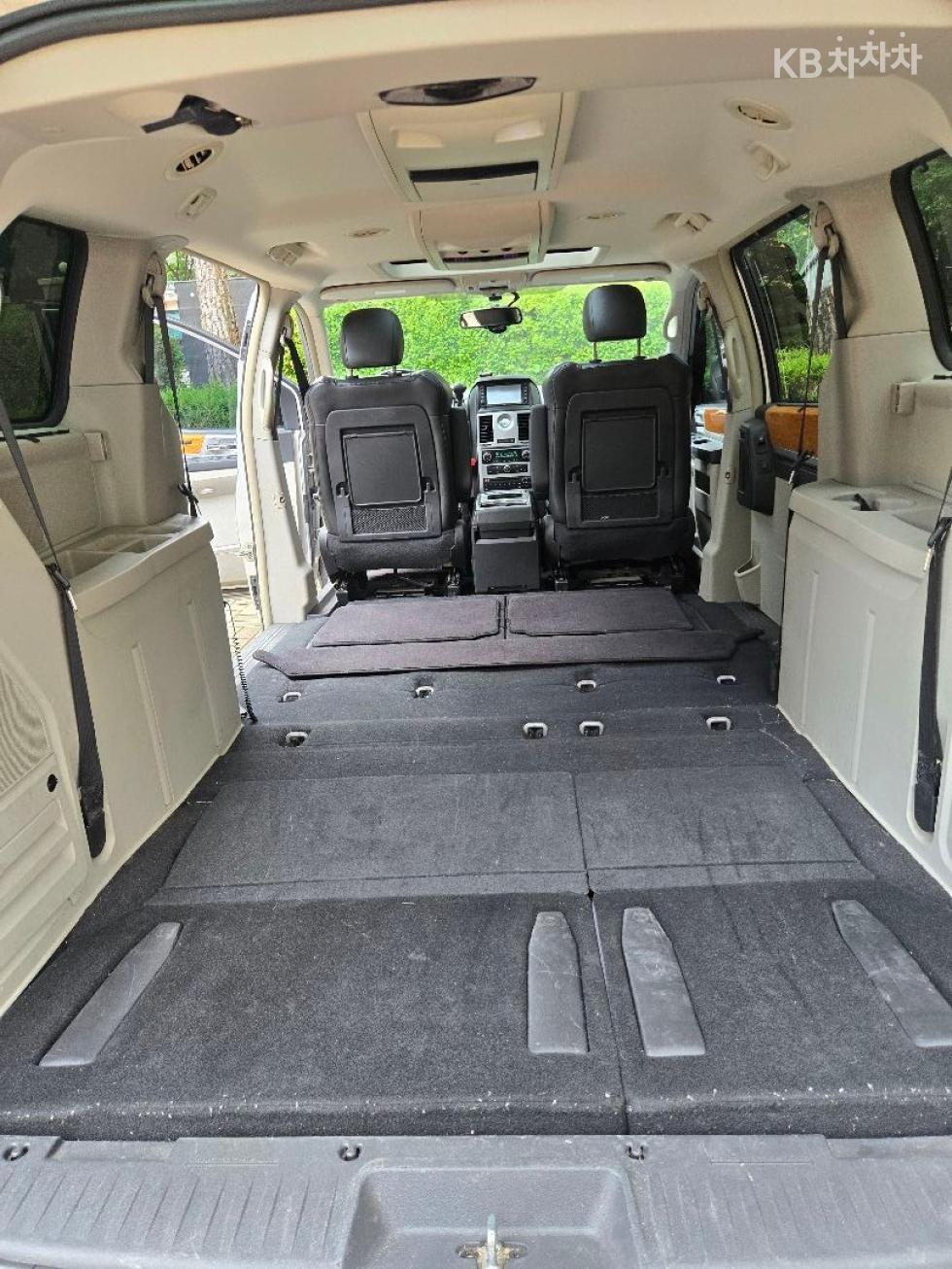 Chrysler Voyager — miniaturë 10
