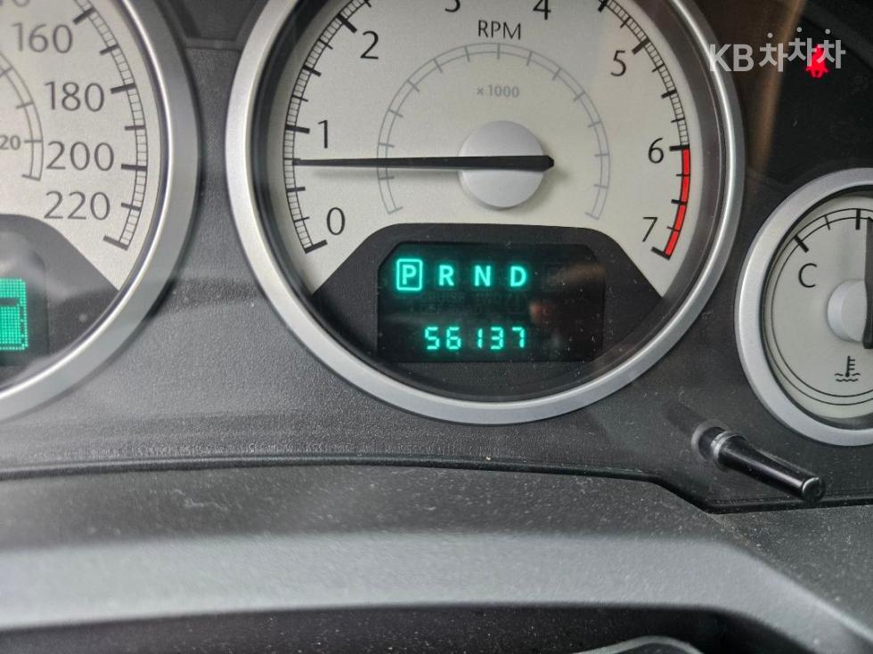 Chrysler Voyager — miniaturë 24