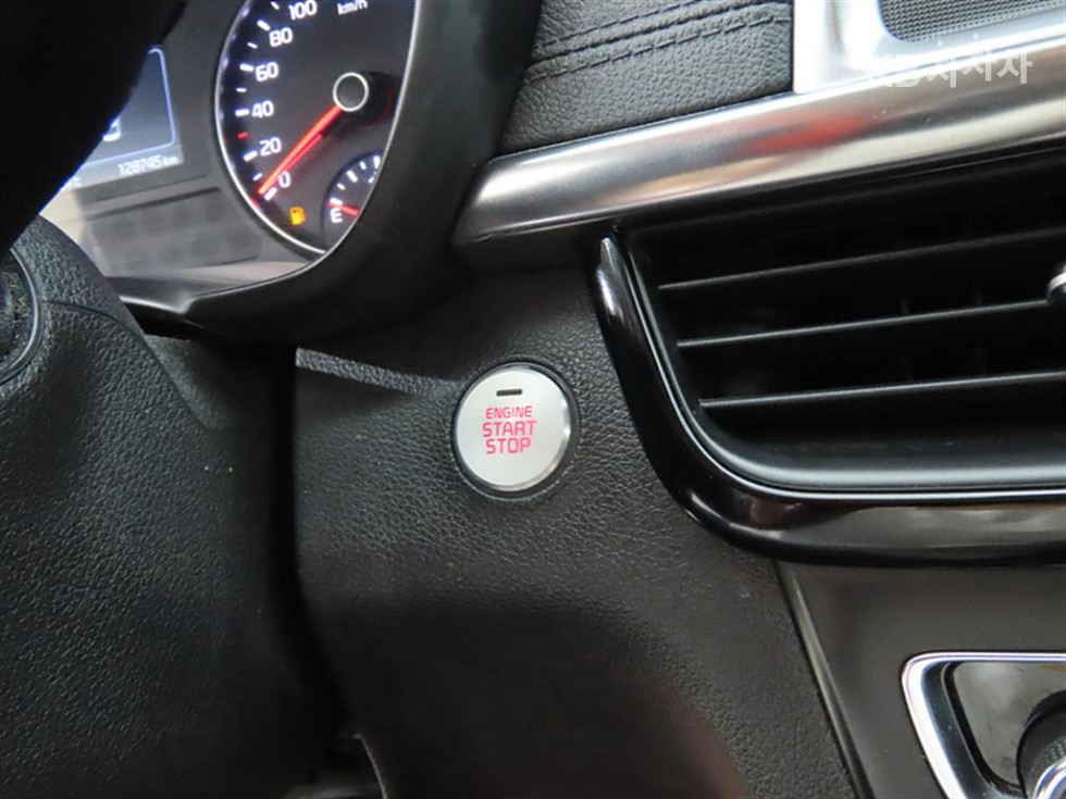 Kia K5 — miniaturë 10