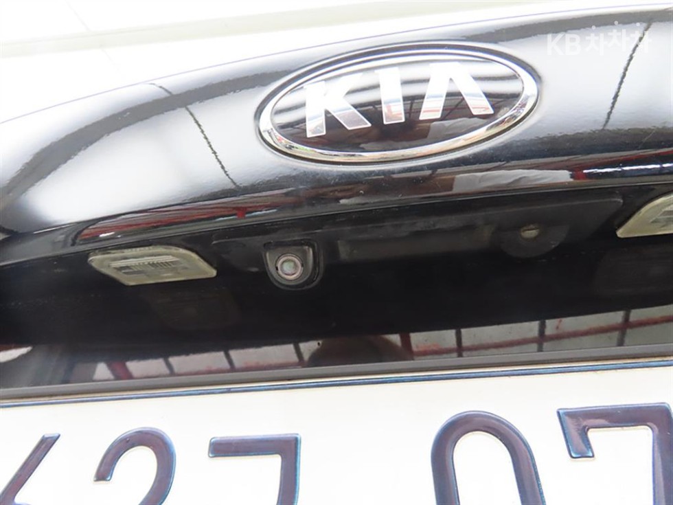 Kia K5 — miniaturë 18