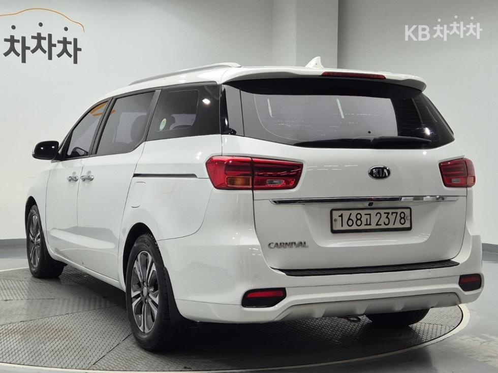 Kia Carnival LUXURY — фото 2