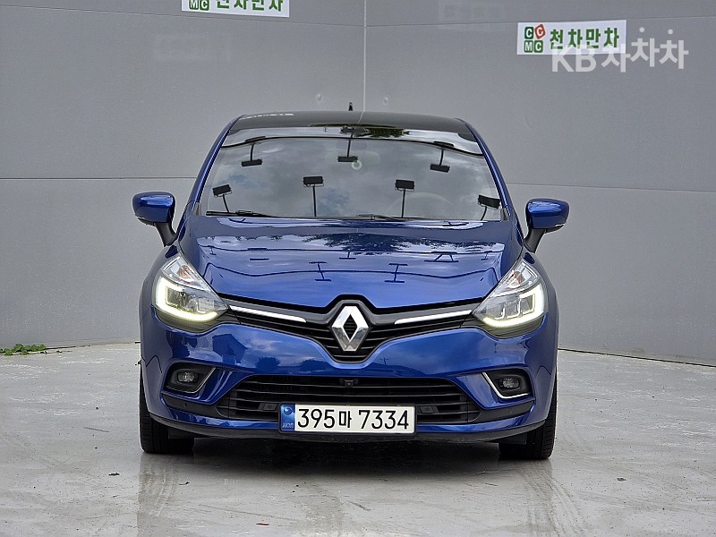Renault Korea Clio Intense Panoramic — фото 1