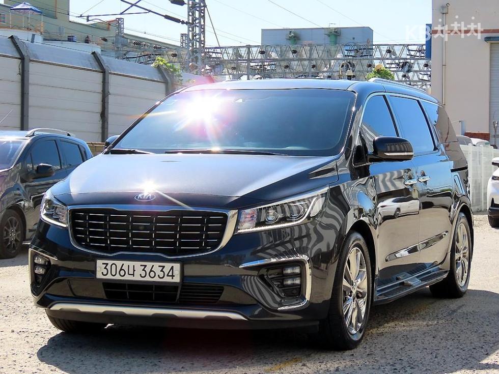 Kia Carnival — miniaturë 2