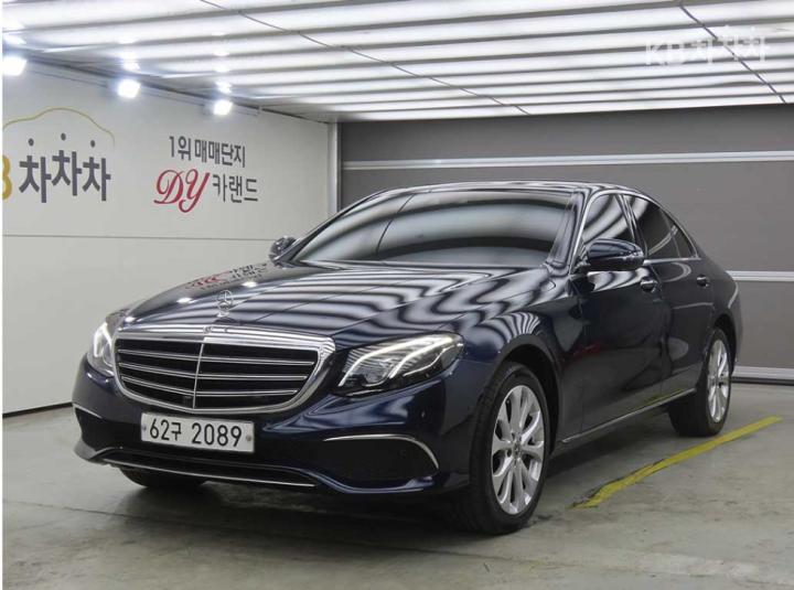Mercedes-Benz E-klasse E300 4MATIC Exclusive — foto 1