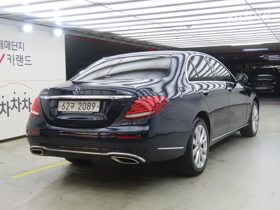 Mercedes-Benz E-klasse — miniaturë 4