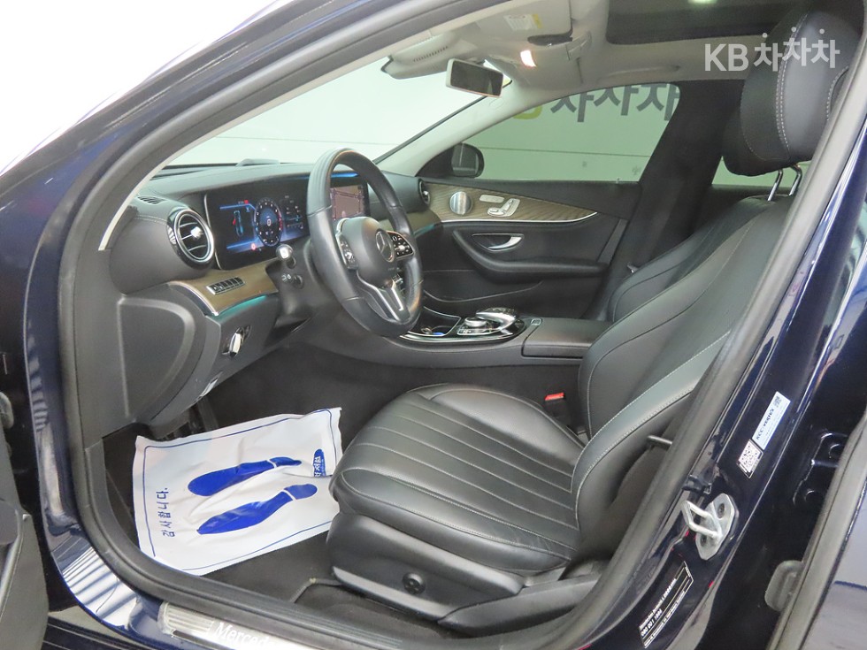 Mercedes-Benz E-klasse — miniaturë 5