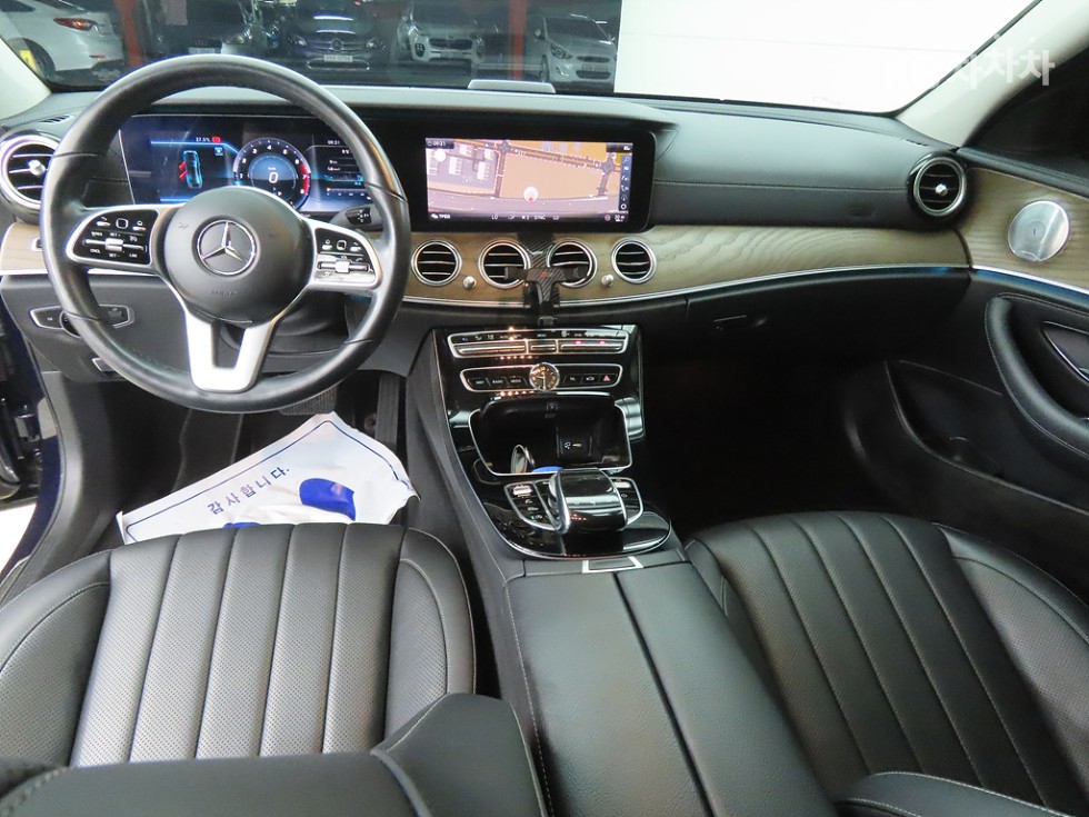 Mercedes-Benz E-klasse — miniaturë 7