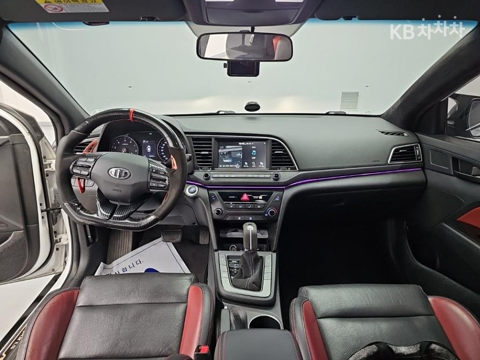 Hyundai Avante — miniaturë 7