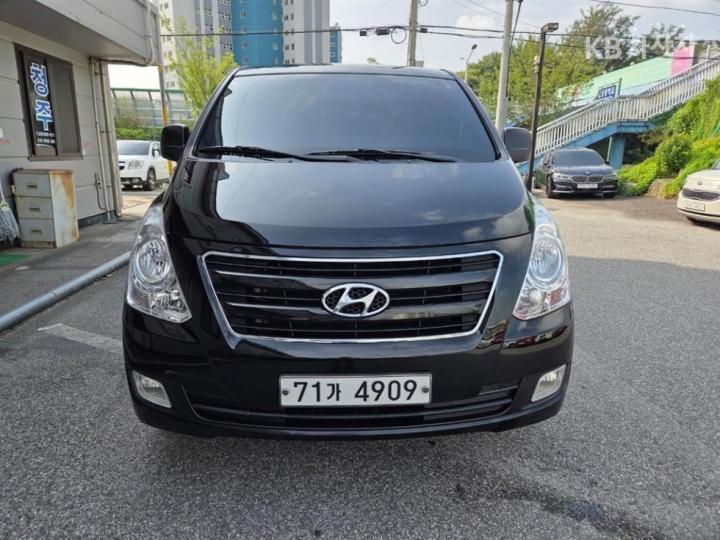 Hyundai Starex 11인승 왜건 CVX 스마트 — foto 1