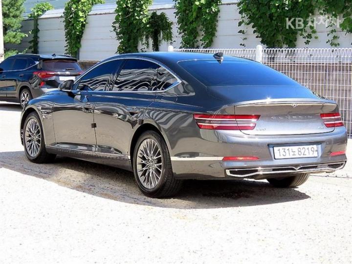 Genesis G80 — miniaturë 3