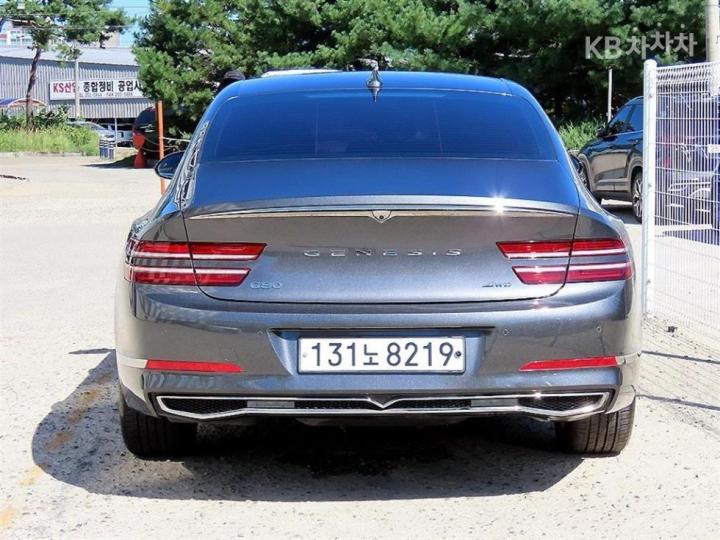 Genesis G80 — miniaturë 4