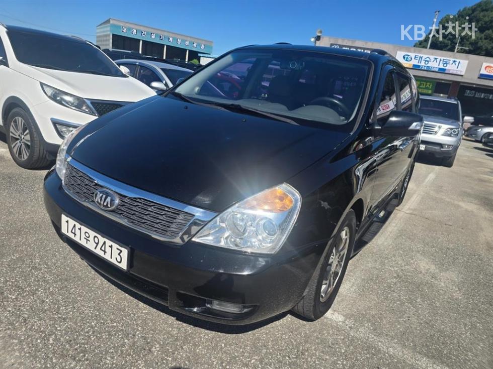 Kia Carnival — miniaturë 2