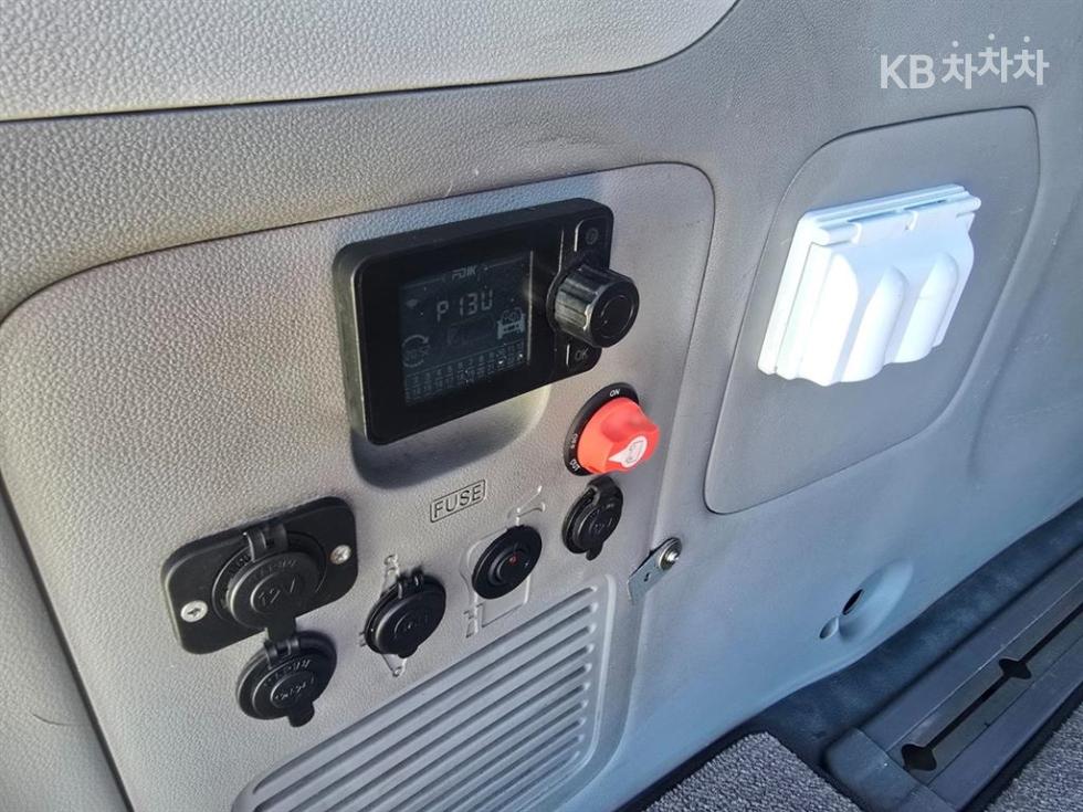 Kia Carnival — miniaturë 8