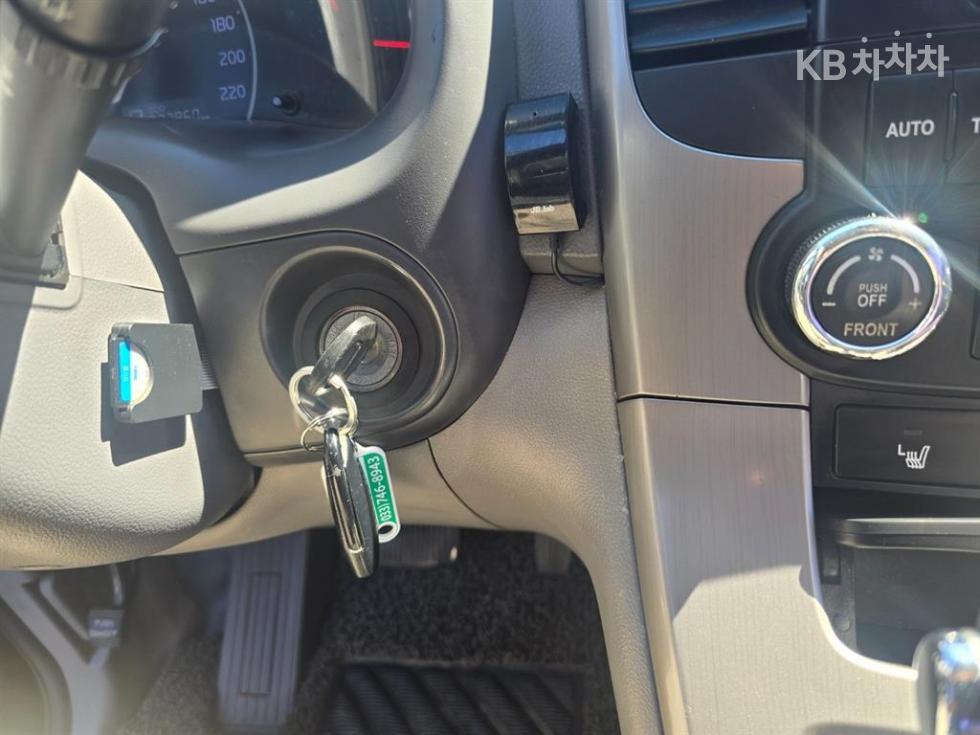 Kia Carnival — miniaturë 20