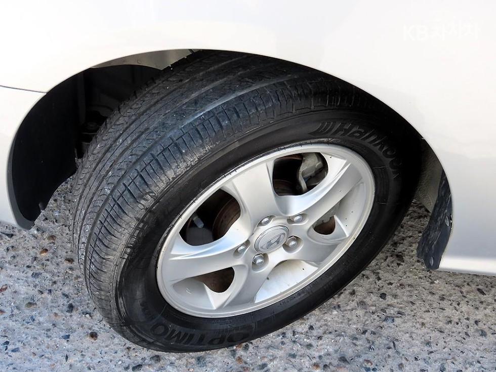Hyundai Avante — miniaturë 16