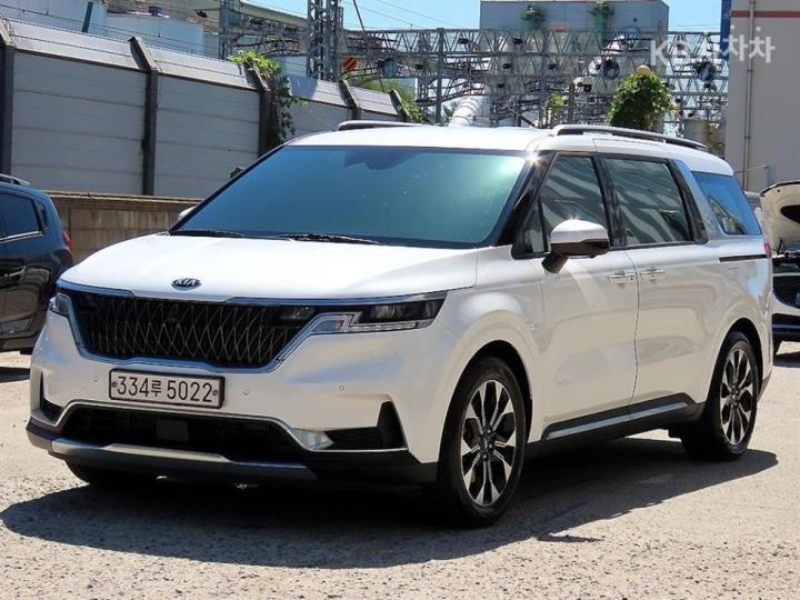 Kia Carnival — miniaturë 2