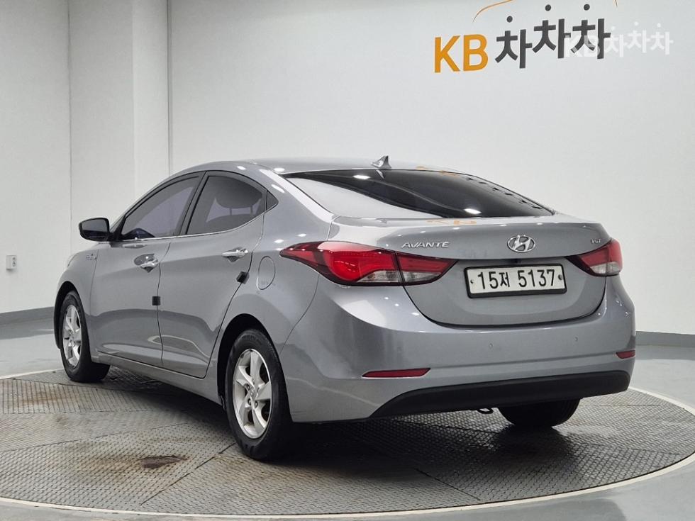 Hyundai Avante — miniaturë 2