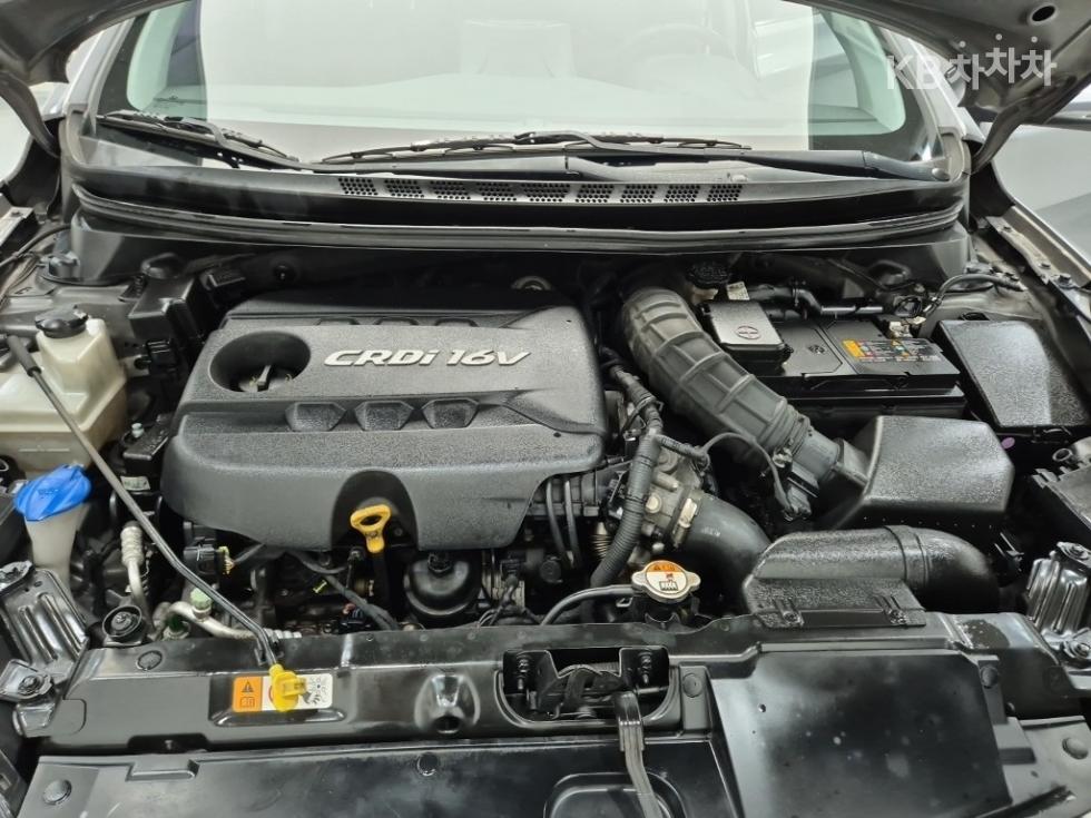Hyundai Avante — miniaturë 5