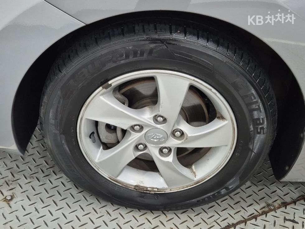 Hyundai Avante — miniaturë 19