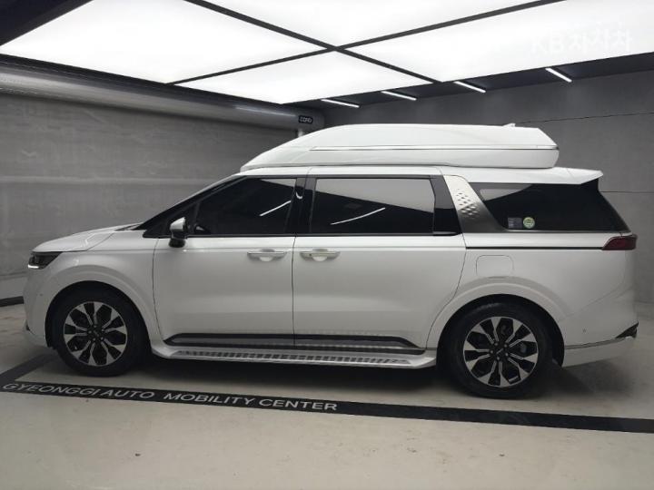 Kia Carnival — miniaturë 2