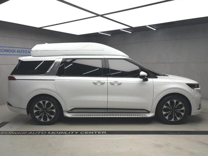 Kia Carnival — miniaturë 4
