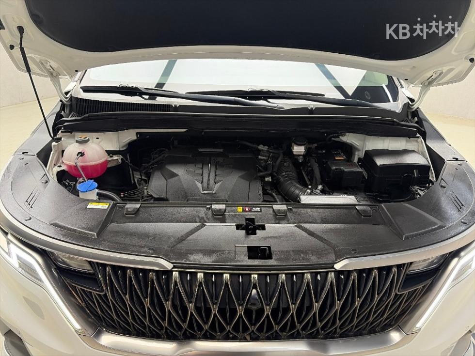 Kia Carnival — miniaturë 5