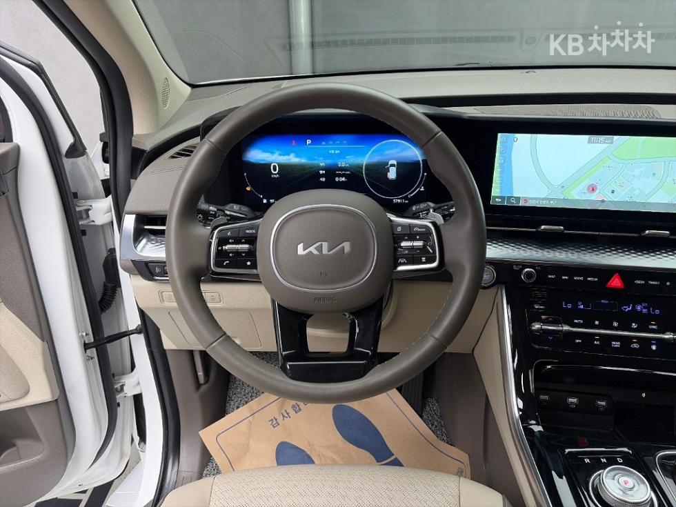 Kia Carnival — miniaturë 9