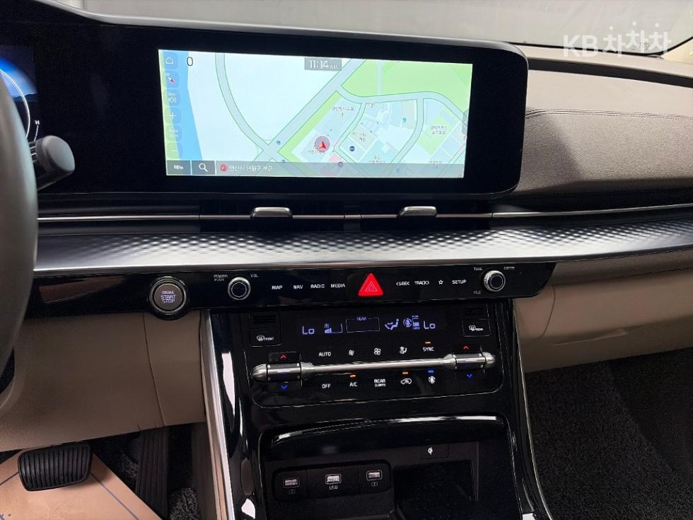 Kia Carnival — miniaturë 10
