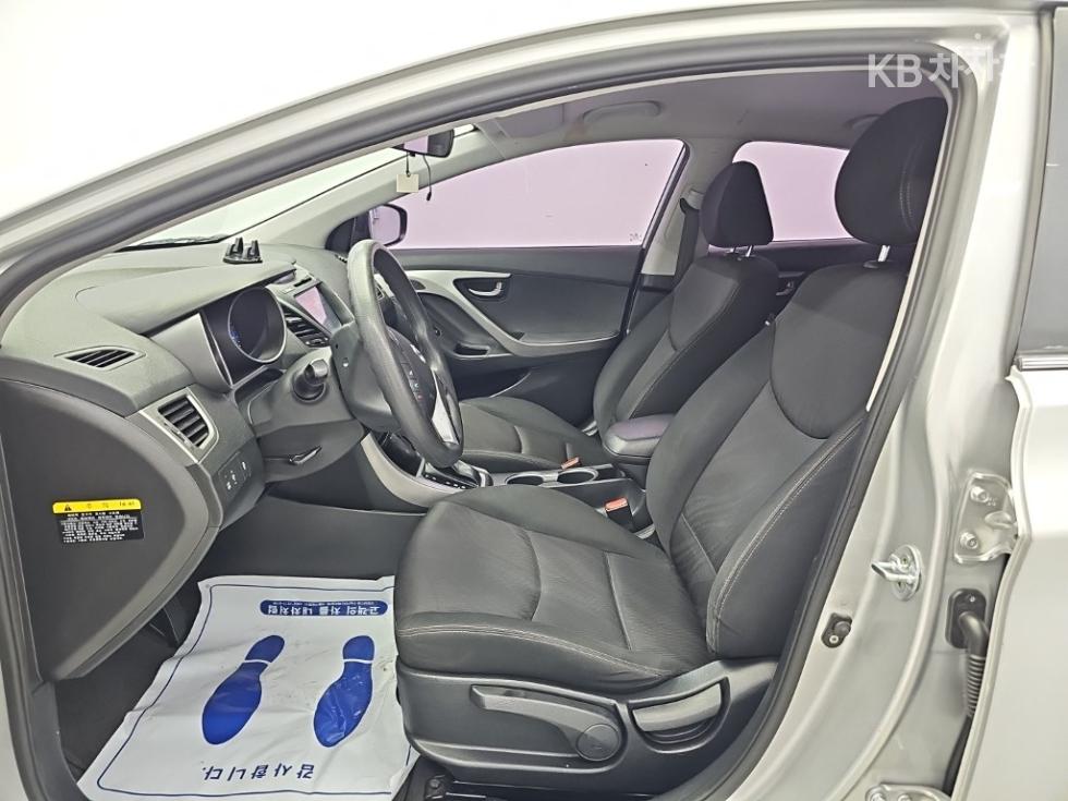 Hyundai Avante — miniaturë 11