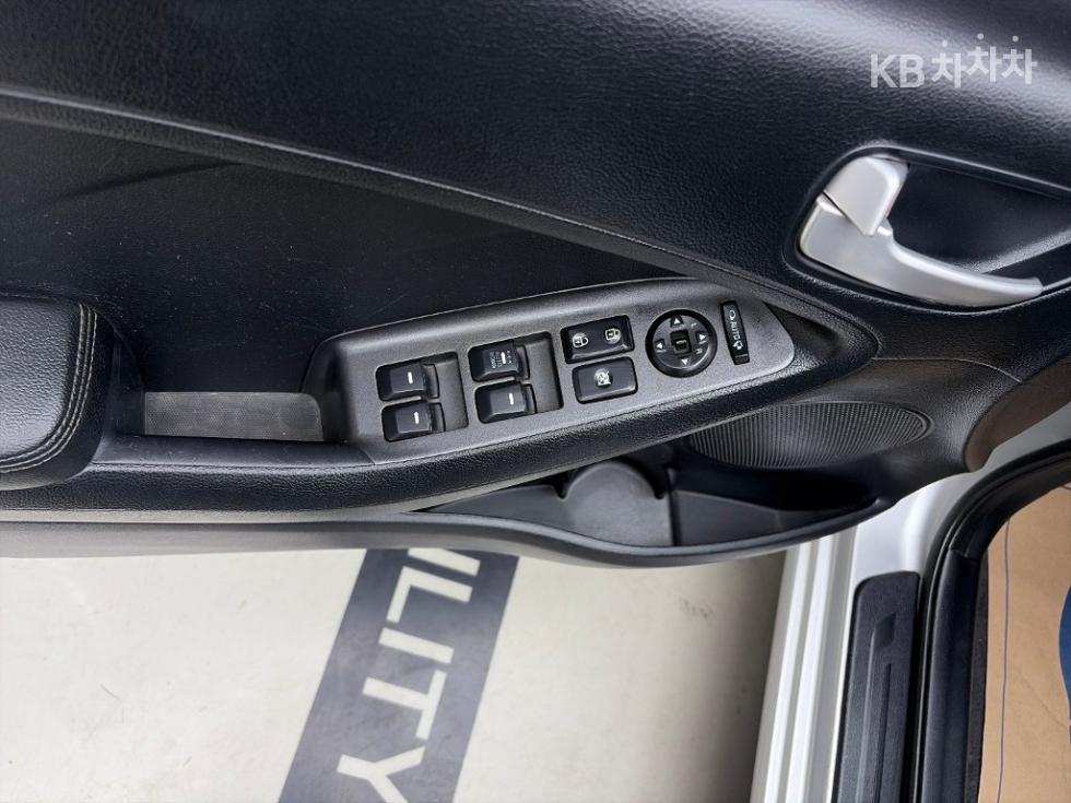 Kia K3 — miniaturë 15