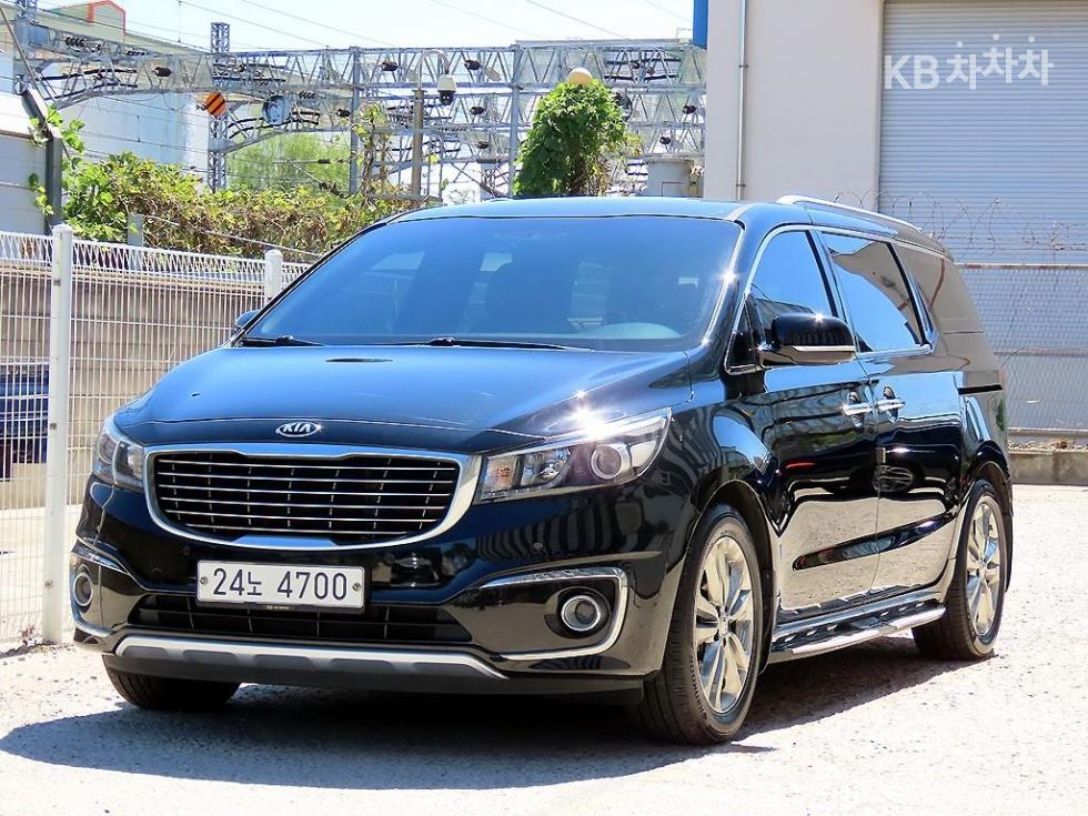 Kia Carnival — miniaturë 2