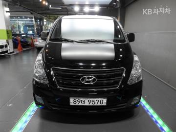 Hyundai Starex 5인승 밴 모던 — foto 1
