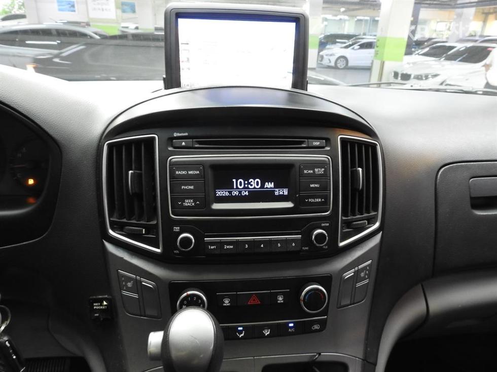 Hyundai Starex — miniaturë 5