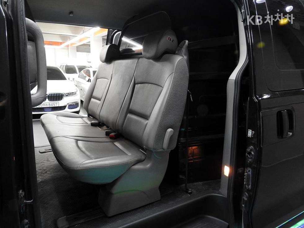 Hyundai Starex — miniaturë 10