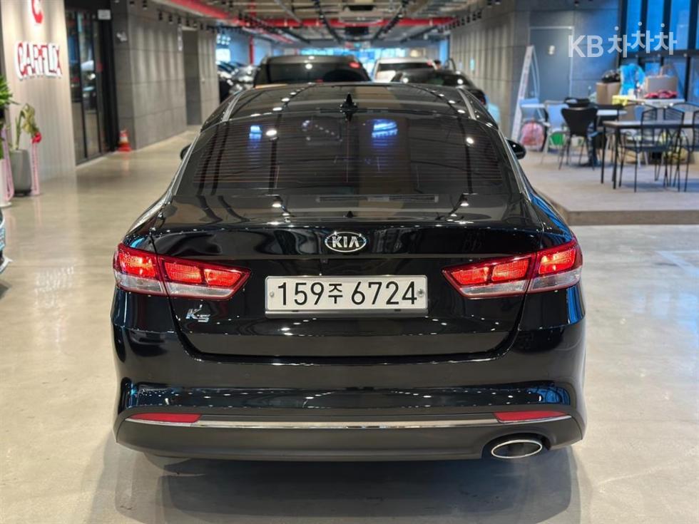 Kia K5 — miniaturë 3