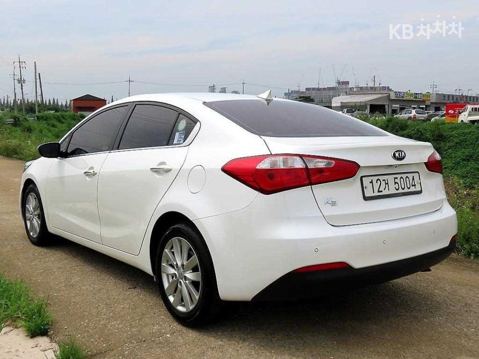 Kia K3 — miniaturë 3