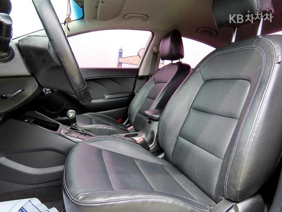 Kia K3 — miniaturë 5