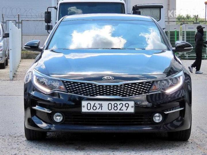 Kia K5 2.0  gasoline mx  prestige — foto 1