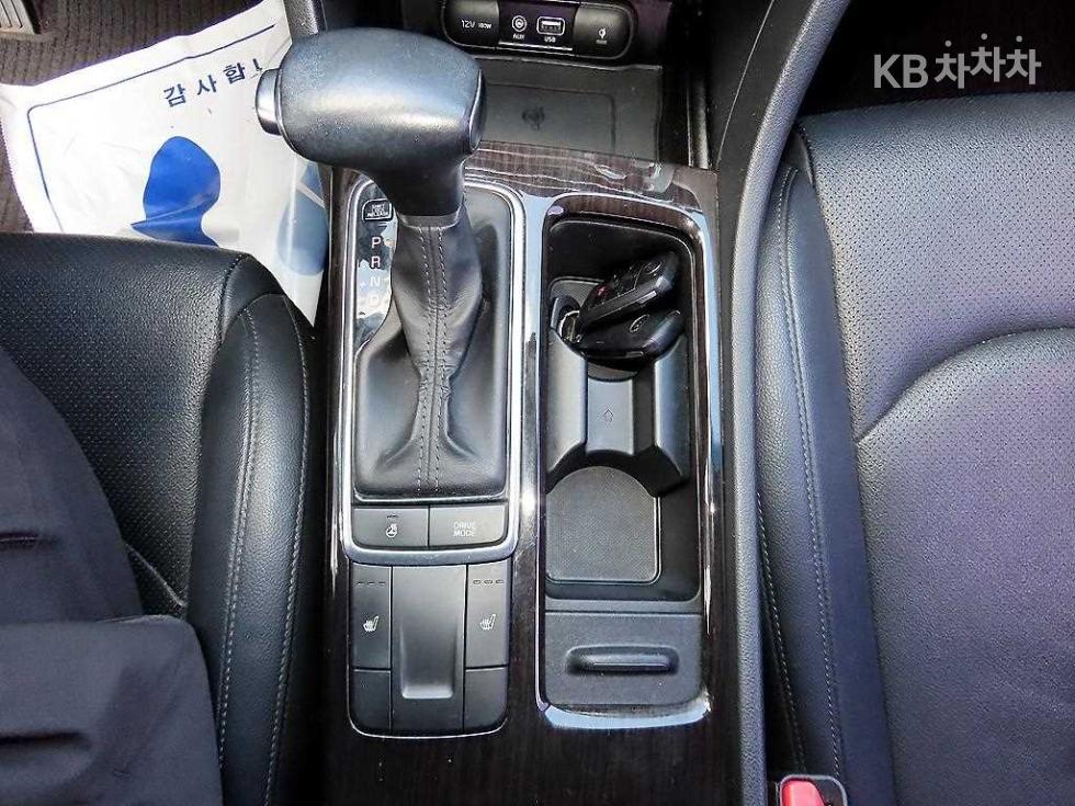 Kia K5 — miniaturë 10