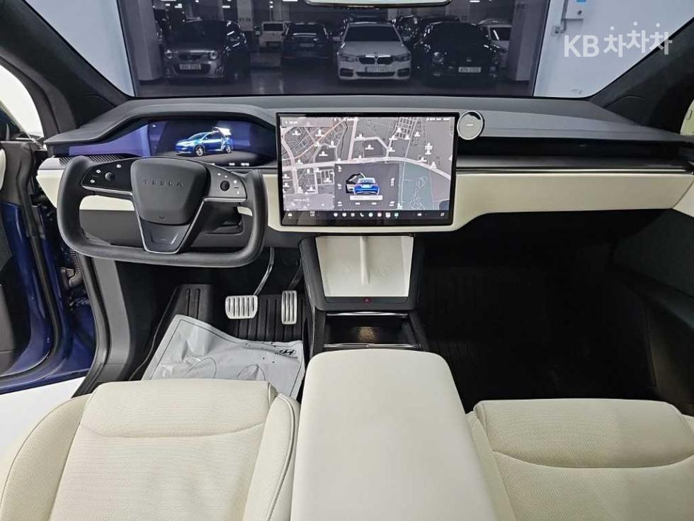 Tesla Model X — miniaturë 7