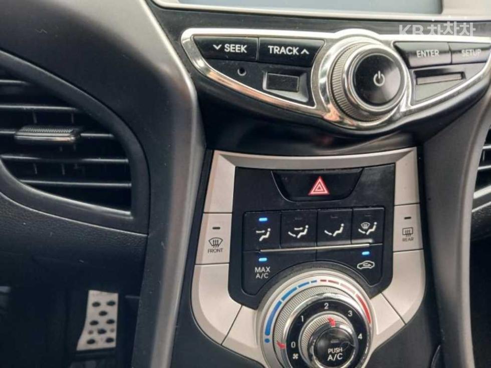Hyundai Avante — miniaturë 7