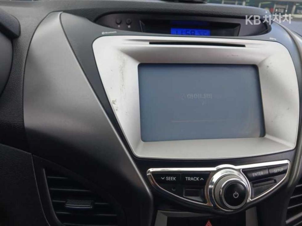 Hyundai Avante — miniaturë 8