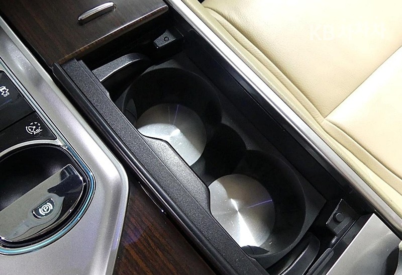 Jaguar XF — miniaturë 21