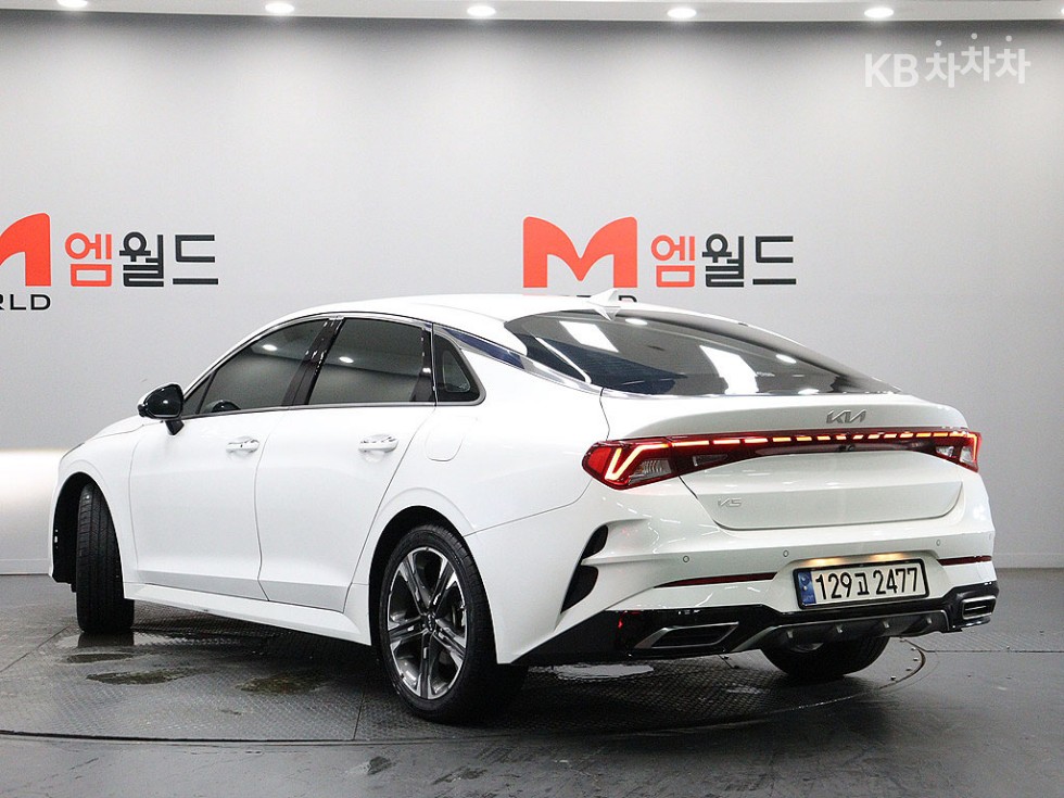 Kia K5 — miniaturë 4