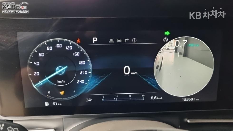 Kia Carnival — miniaturë 5