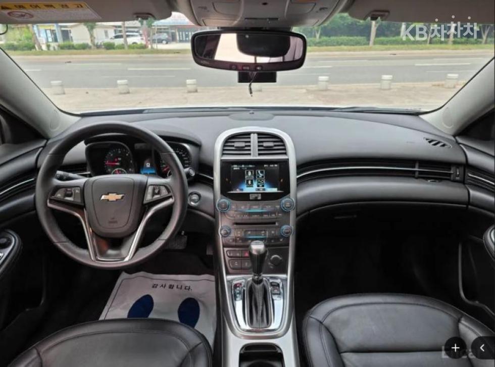 Chevrolet Malibu — miniaturë 15
