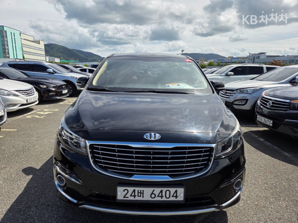Kia Carnival — miniaturë 2